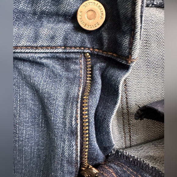 White House Black Market Slim Jeans Size 4
Dark Wash Stretch Denim - Picture 3 of 10